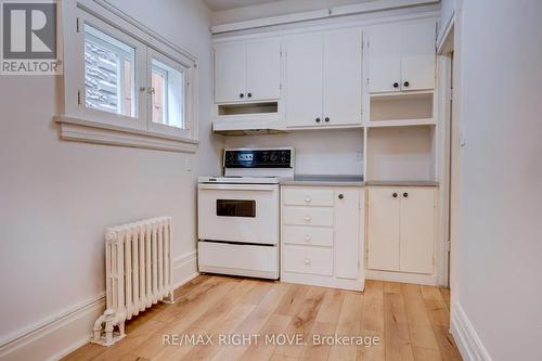 56 Nottawasaga Street, Orillia, ON - Indoor Photo Showing Kitchen