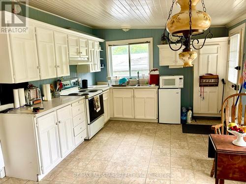 2644 Lakeshore Drive, Ramara (Brechin), ON - Indoor Photo Showing Kitchen