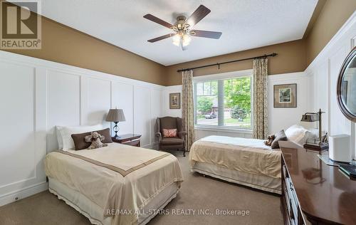 215 Southcrest Drive, Kawartha Lakes, ON - Indoor Photo Showing Bedroom