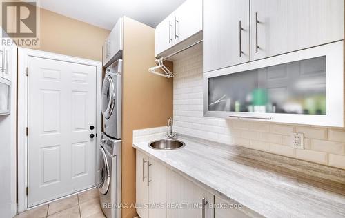 215 Southcrest Drive, Kawartha Lakes, ON - Indoor Photo Showing Laundry Room