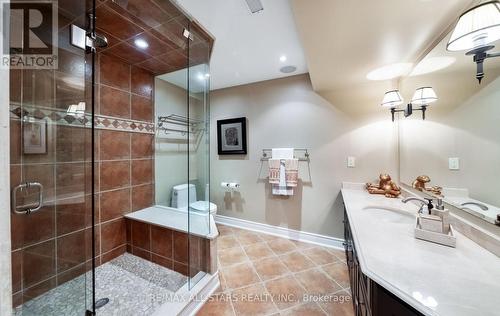 215 Southcrest Drive, Kawartha Lakes, ON - Indoor Photo Showing Bathroom