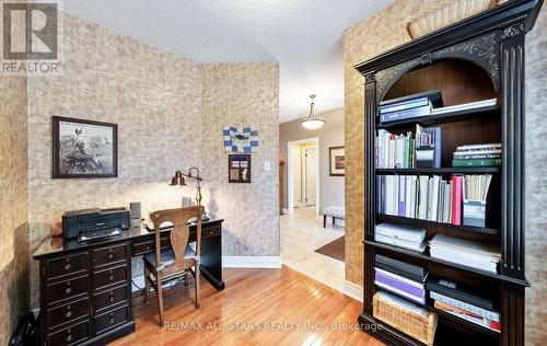 215 Southcrest Drive, Kawartha Lakes, ON - Indoor