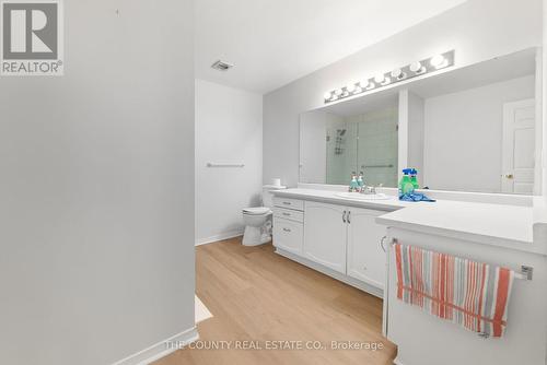 116 - 8 Talbot Street, Prince Edward County, ON - Indoor Photo Showing Bathroom