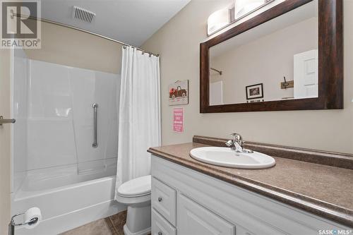 114 East Drive, Saskatoon, SK - Indoor Photo Showing Bathroom
