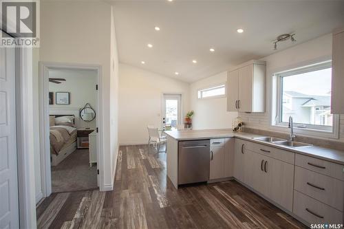 438 Bentley Court, Saskatoon, SK - Indoor Photo Showing Kitchen With Double Sink
