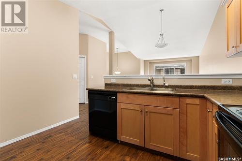 39 2751 Windsor Park Road, Regina, SK - Indoor Photo Showing Kitchen With Double Sink
