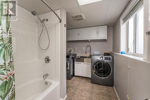 3122 Killarney Drive, Prince George, BC - Indoor Photo Showing Laundry Room