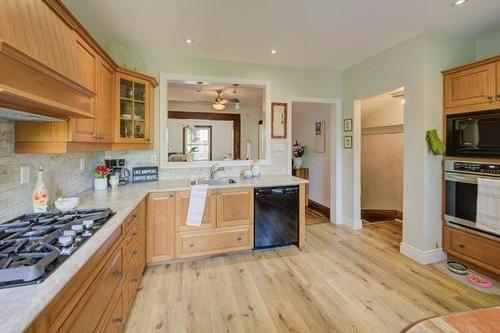 430 Herkimer Street, Hamilton, ON - Indoor Photo Showing Kitchen With Upgraded Kitchen