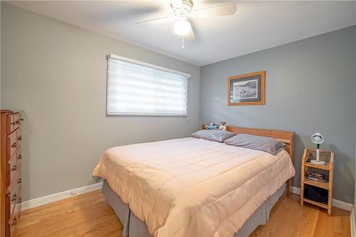 423 Upper Ottawa Street, Hamilton, ON - Indoor Photo Showing Bedroom