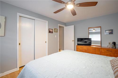 423 Upper Ottawa Street, Hamilton, ON - Indoor Photo Showing Bedroom