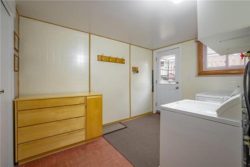 423 Upper Ottawa Street, Hamilton, ON - Indoor Photo Showing Laundry Room