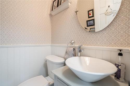 3300 Lakeshore Road, Burlington, ON - Indoor Photo Showing Bathroom
