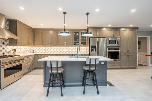 3300 Lakeshore Road, Burlington, ON - Indoor Photo Showing Kitchen With Upgraded Kitchen