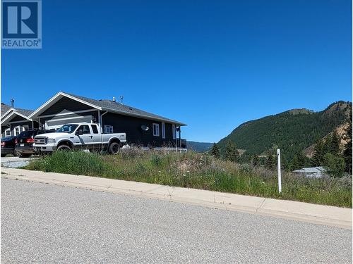 2123 Mountain View Avenue, Lumby, BC 