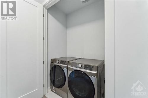 100 Yearling Circle, Ottawa, ON - Indoor Photo Showing Laundry Room