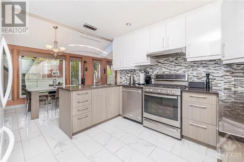 72 Topley Crescent, Ottawa, ON - Indoor Photo Showing Kitchen With Upgraded Kitchen