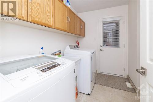 72 Topley Crescent, Ottawa, ON - Indoor Photo Showing Laundry Room