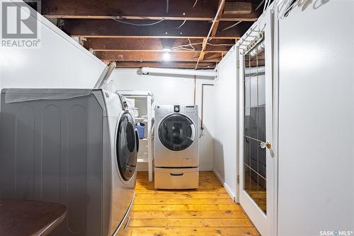 623 4Th Avenue N, Saskatoon, SK - Indoor Photo Showing Laundry Room