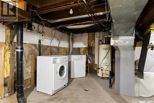 2160 Argyle Street, Regina, SK - Indoor Photo Showing Laundry Room