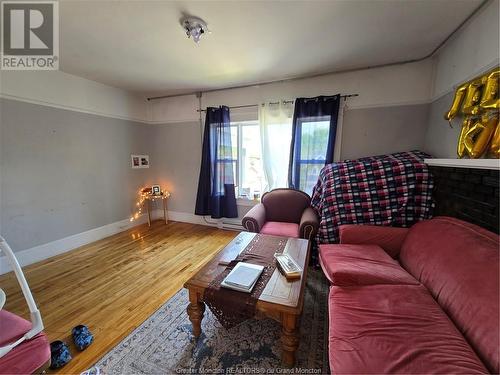354 Cameron St, Moncton, NB - Indoor Photo Showing Living Room