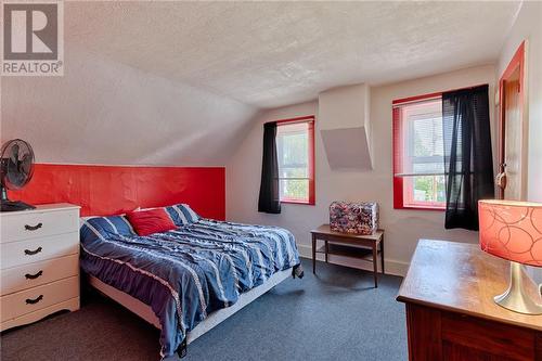 52 Queen Street, Renfrew, ON - Indoor Photo Showing Bedroom