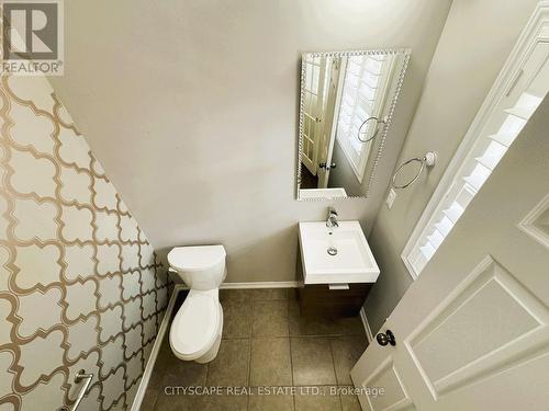 7646 Goldenrod Trail, Niagara Falls, ON - Indoor Photo Showing Bathroom