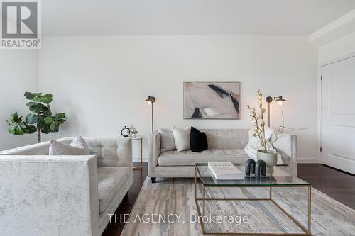 22 - 45 Seabreeze Crescent, Hamilton, ON - Indoor Photo Showing Living Room