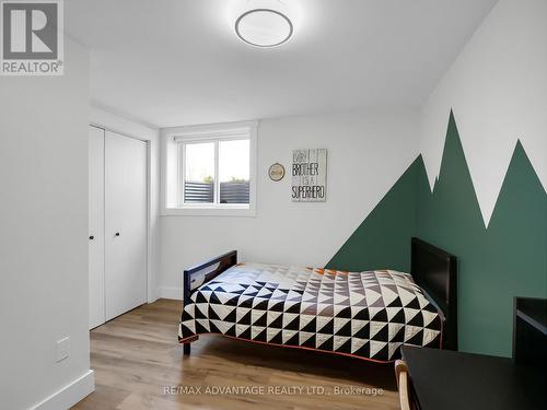 937 Glenbanner Road, London, ON - Indoor Photo Showing Bedroom