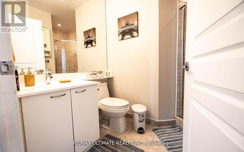 103 - 1403 Royal York Road, Toronto, ON - Indoor Photo Showing Bathroom