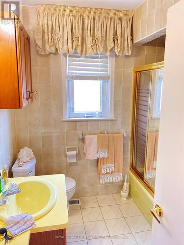 85 Giltspur Drive, Toronto, ON - Indoor Photo Showing Bathroom