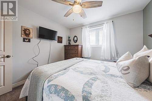 301 - 1212 Fennell Avenue E, Hamilton, ON - Indoor Photo Showing Bedroom