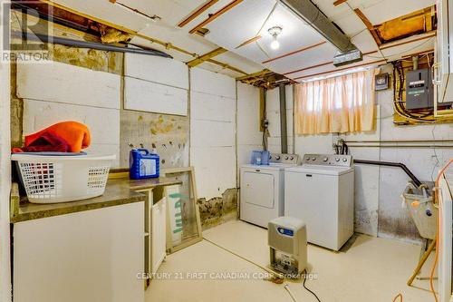 118 Odessa Avenue, London, ON - Indoor Photo Showing Laundry Room