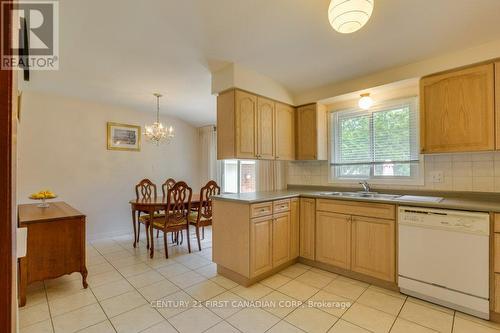 118 Odessa Avenue, London, ON - Indoor Photo Showing Kitchen With Double Sink