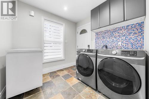 2174 Burbank Drive, Mississauga, ON - Indoor Photo Showing Laundry Room