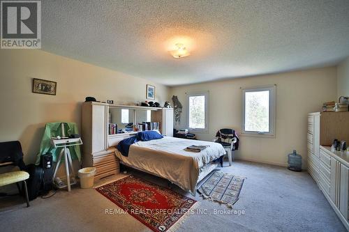 1106 Fieldstone Circle, Oakville, ON - Indoor Photo Showing Bedroom