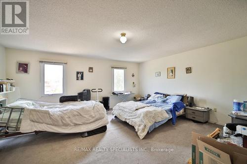 1106 Fieldstone Circle, Oakville, ON - Indoor Photo Showing Bedroom