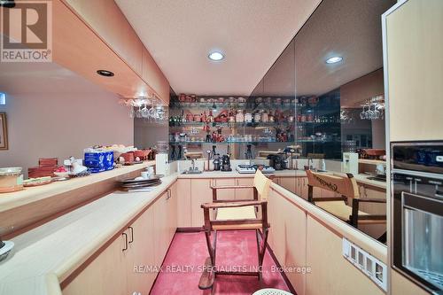 1106 Fieldstone Circle, Oakville, ON - Indoor Photo Showing Kitchen