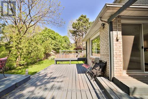 1106 Fieldstone Circle, Oakville, ON - Outdoor With Deck Patio Veranda