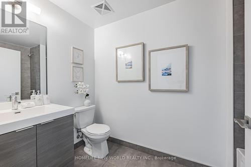 250 - 621 Sheppard Avenue E, Toronto, ON - Indoor Photo Showing Bathroom
