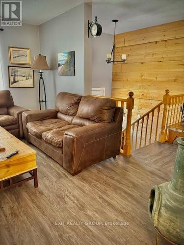 1999 Glenmead Road E, Peterborough (Ashburnham), ON - Indoor Photo Showing Living Room