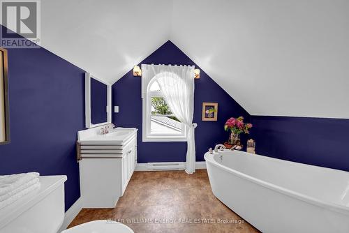 1727 County 14 Road, Prince Edward County, ON - Indoor Photo Showing Bathroom