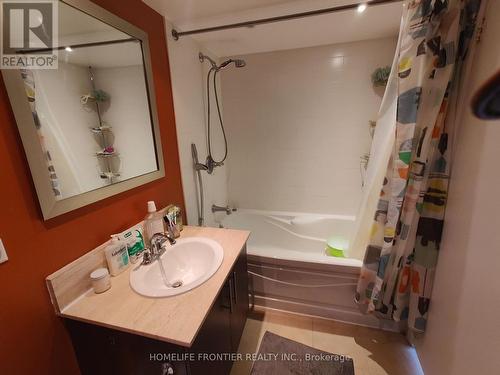 2605 - 2191 Yonge Street, Toronto, ON - Indoor Photo Showing Bathroom