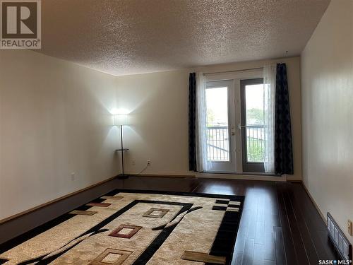 203 250 Athabasca Street E, Moose Jaw, SK - Indoor Photo Showing Other Room