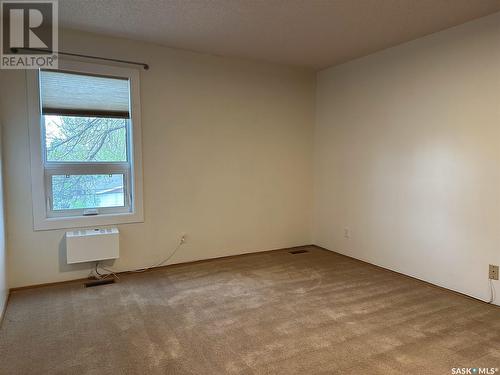 203 250 Athabasca Street E, Moose Jaw, SK - Indoor Photo Showing Other Room