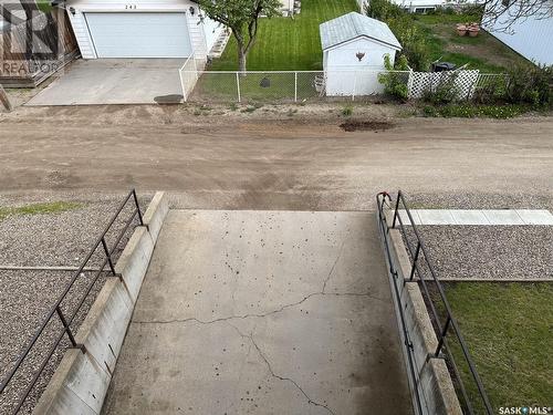 203 250 Athabasca Street E, Moose Jaw, SK - Outdoor