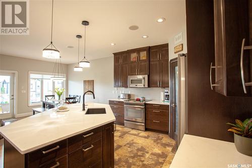 118 Johns Road, Saskatoon, SK - Indoor Photo Showing Kitchen With Upgraded Kitchen
