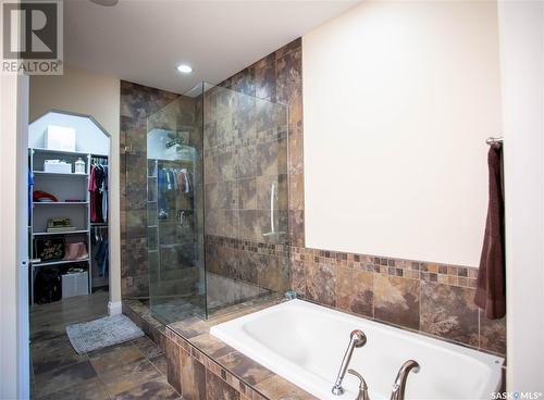 118 Johns Road, Saskatoon, SK - Indoor Photo Showing Bathroom