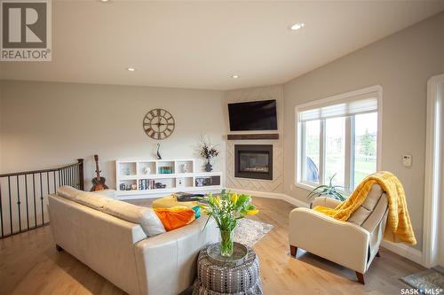 118 Johns Road, Saskatoon, SK - Indoor Photo Showing Living Room With Fireplace
