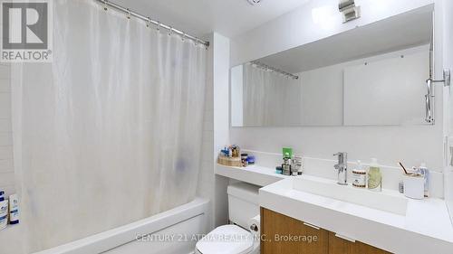 1006 - 25 Telegram Mews, Toronto, ON - Indoor Photo Showing Bathroom