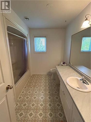 16 Gould Beach Road, Shediac, NB - Indoor Photo Showing Bathroom